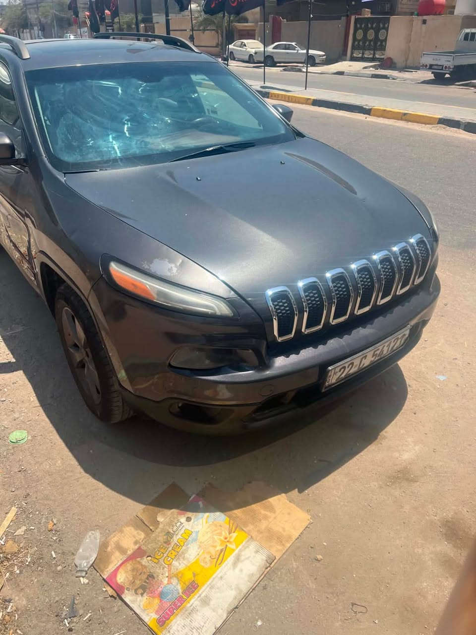 جيب شيروگي بزون موديل ٢٠١٧ فئة Latitude LUX سيارة فول مواصفات گير اوتماتيك وعادي تحكمات مقود حساسات كاميرا كشنات كهربائية مانع انزلاق رقم  دولي أربيل سنوية جديدة باسمي 
بانوراما  لون نفطي ضربة امامي البارد السياره 110$ وبيها مجال قليل 

رقم الهاتف ***********
