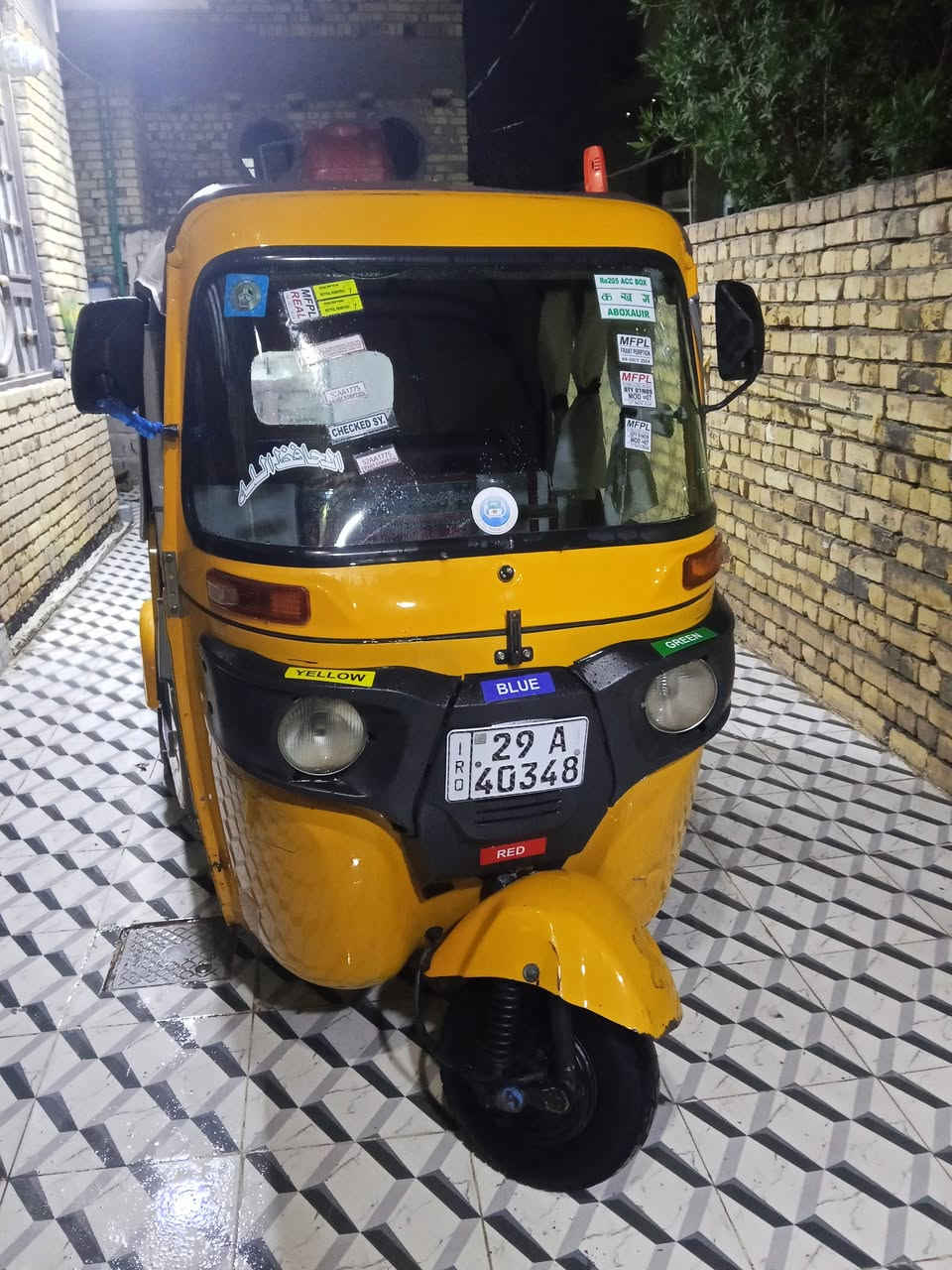 سلام عليكم تكتك للبيع موديل 20 رقم وسنويه واسط بسمي تحويل ثاني يوم تكتك خير من الله مناقصها أي شي مكاني كوت شارع نفط اتصال ***********
