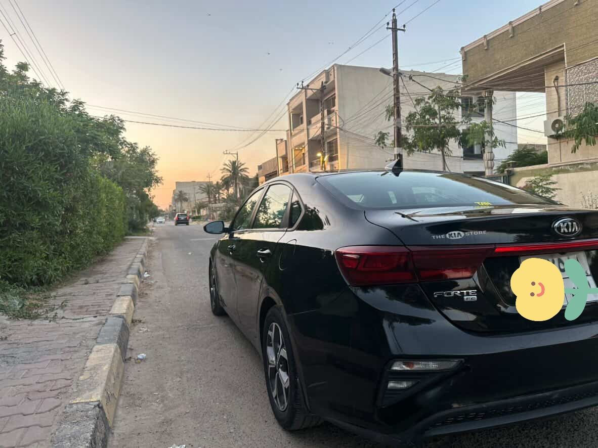 السلام عليكم كيا فورتي موديل 2019 رقم اربيل  تحويل مباشر هزه وفحص  جديد حادثها 3 قطع جاملغ وبابين جهه اليمين بدون دواخل بدون لغود بدون شواصي مواصفات شاشه تاب كبيره وكامره وتحكمات وحساس خلفي وتبريد بيانو ثلج بلادي صور مرفقه للحادث ومحرك 2000  دوش  بدون دواخل  بدون ايرباك مكانها بغداد الدورة *********** السعر 107 ومجال بسيط تخم تايرات ويل كب وبعد بيها مواصفات اكثر
