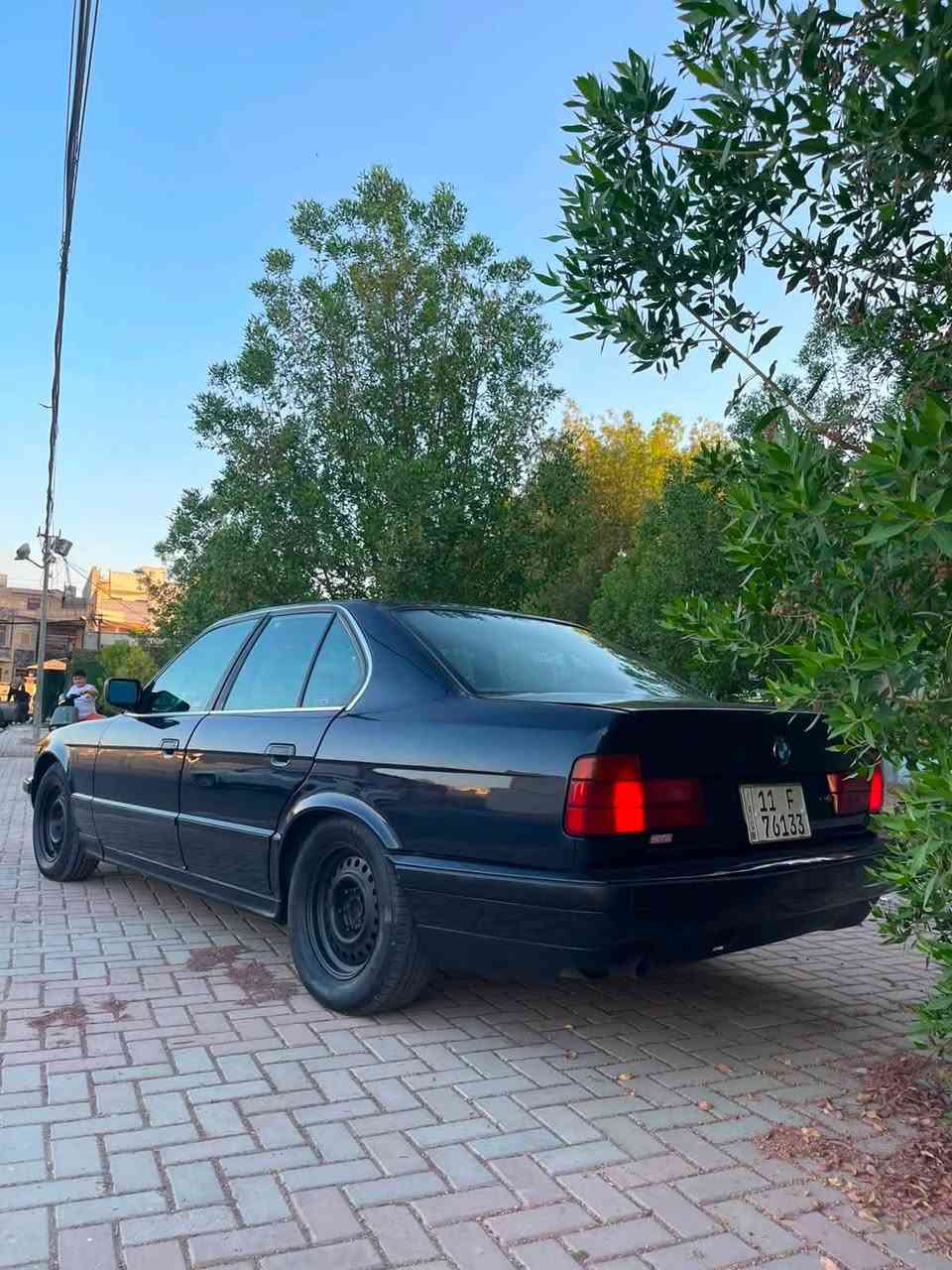 للبيع Bmw520 
موديل ٩١ رقم بغداد الانكليزي باسمي تحويل مباشر هزه وسنويه جدد
سياره اصل مسكر كير عادي  على وضع الشركه فقط صبغ جماليه بدون اي ضرر  كلشي بيها بلادي وعلى ايد وحده  وارد يابان كلش  ناعمه وسريعه 
محرك كير شغاله ١٠٠/١٠٠
حداديه جديده امامي خلفي 
تبريد شغال شرط ويه السويح 
داخل مخمل جديد لوك 
بطاين مخمل 
تخم تاير جديد 
سياره بدون اي نقص ترايك مفتوح وين ميعجبك  كاعيات الشركه بيها 
السعر 63$
مكاني السيديه 
للاستفسار الاتصال على الرقم ***********
