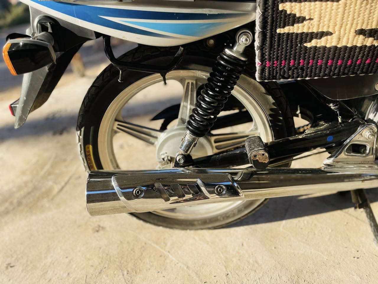 عضـم 21 ) 🌚أصولـي 🦅 اللون رصاصي الدراجة حلوة على أيدي ونضيفة مثل ما موضح بالصورة #بيع_فقط السعر خاص أو الاتصال *********** غير متواجد واتساب وبرامج العنوان كربلاء الحسينية تكدر تكول العطيشي ) 😂🥲🩶
