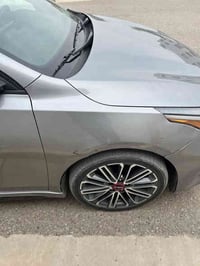 من رخصة الادمن كيا فورتي جي تي اعلى فئة مديل 24حادثهة جاملغ وراجع نفسة...