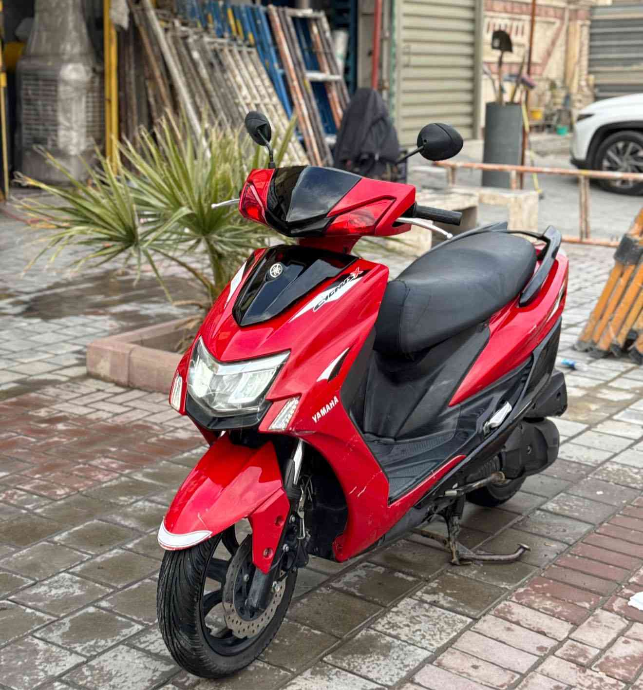 سلام عليكم
Cygnos X 2020 
ماشية 40 الف وارد يابان
الدراجة جديدة وخير من الله مكفولة مكينه وكفر وكلچات 
بيها تزويد اشاير بلاديات وشاشة دجيتل ومثل مموضح بالصور الدراجة نظيفة بيها منفذ يو اس بي مال شاحنة بلادي 
العنوان بغداد البنوك الشراي يتصل *********** ✅
