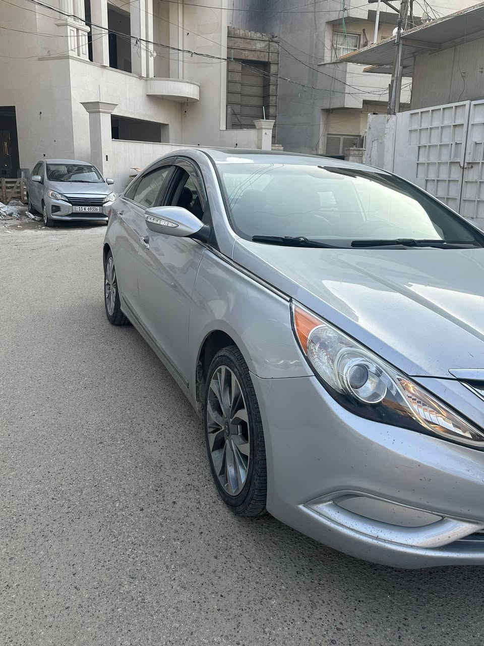 سوناتا 2013 فول مواصفات فتحه وبصمه وكشن كهرباء وتدفئه بااكشن وارد امريكي حادثها باب السايق مبدل وصبغ باب خلفي وجاملغ ماشيه 80 رقم بغداد ***********
السعر 105 
مكان السيديه
