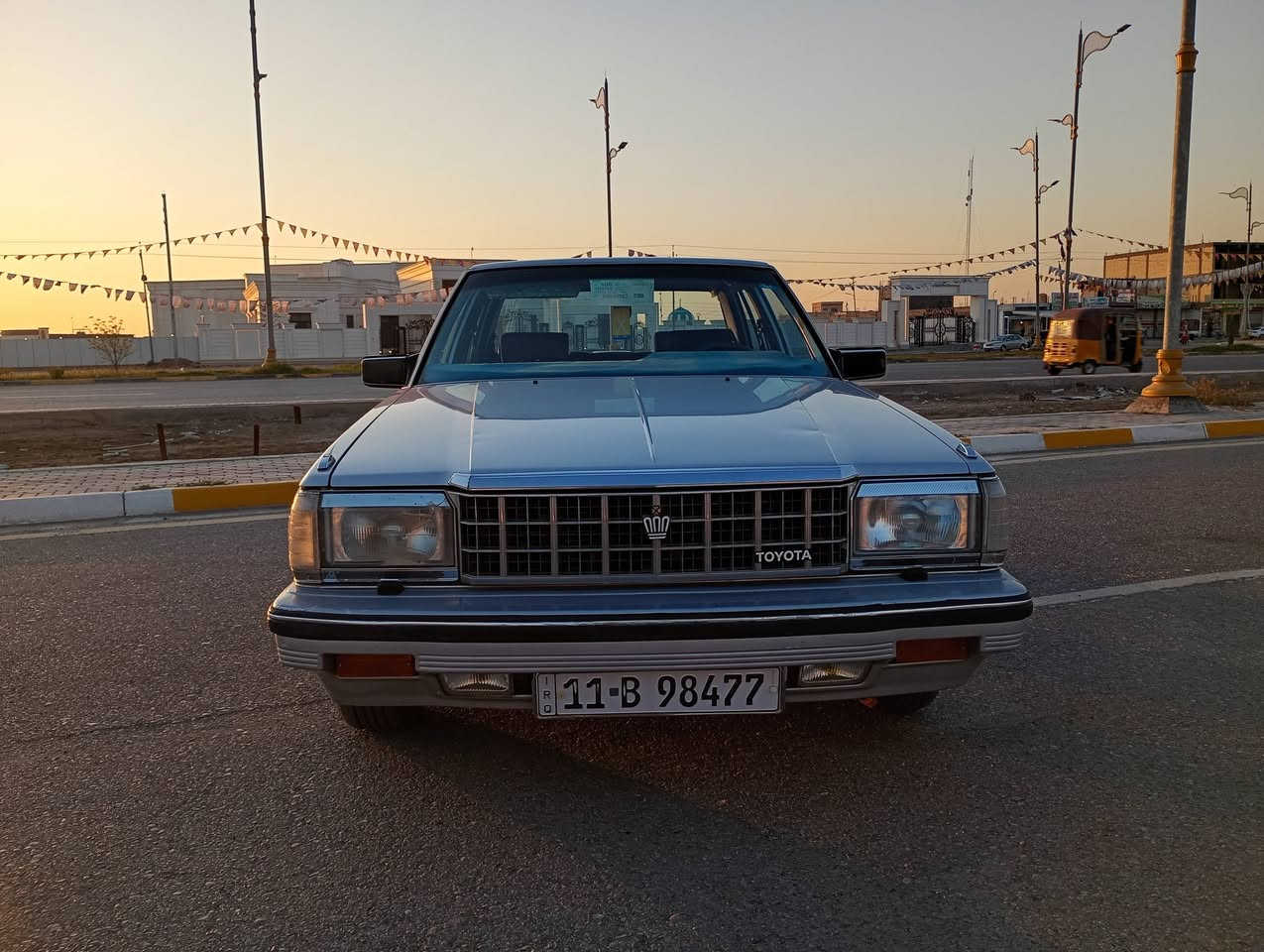 السلام عليكم للبيع سوبر 85 بلاديه بيها بس قبق الجنطه موبدل بلادي اثر جراد الباقي لا صبغ ولا بارد كير عادي محرك بلادي كله بيها ع وضع شركة ماشيه 279 السعر74 بيها مجال كولش بسيط عنوان واسط الصويرة فلكه الزعيم ***********
