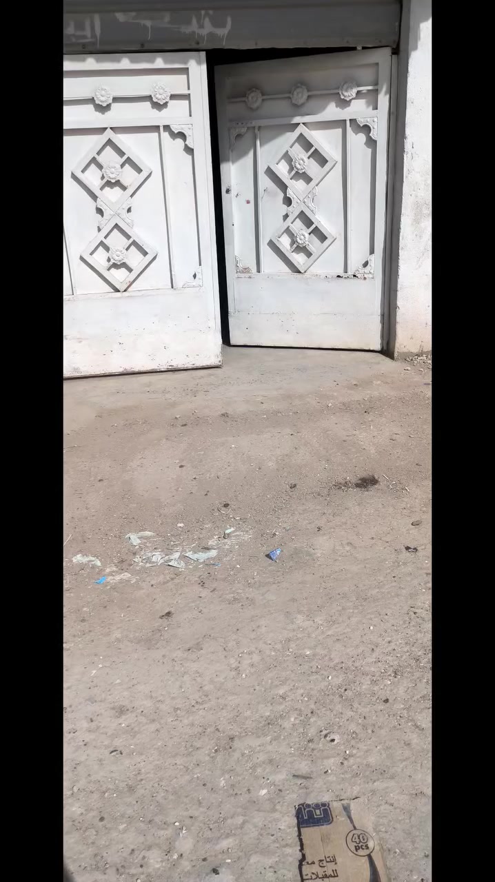 عندي شقه للبيع طابق ارضي كامله ومكبره جبيره مي وكهرباء مصفره حديقه طارمه جبيره غرفتين واستقبال كبير وبيها ماطور وسخان وتانكي  للاستفسار على خاص


**إذا كنت صاحب هذا الإعلان وتريد حذفه لأي سبب، رجاءا أرسل رسالة إلى الدعم الفني**