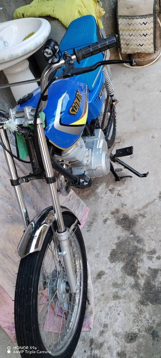 السلام عليكم
دراجه تايكر كلك تعمير جديد مكفوله من لسرقه 
1-تانكي وصفاحيات جدد
2- كشن جديد
3- ضفيره جديده
4-تايرات جدد
5-ويل امامي جديد
6-دبلات جدد
تجفيت مجفت قبل يومين مكينه ناعمه وشلعه. فول 
مكان حله عنانه 
للتواصل عله لرقم بي واتساب 
***********
***********
