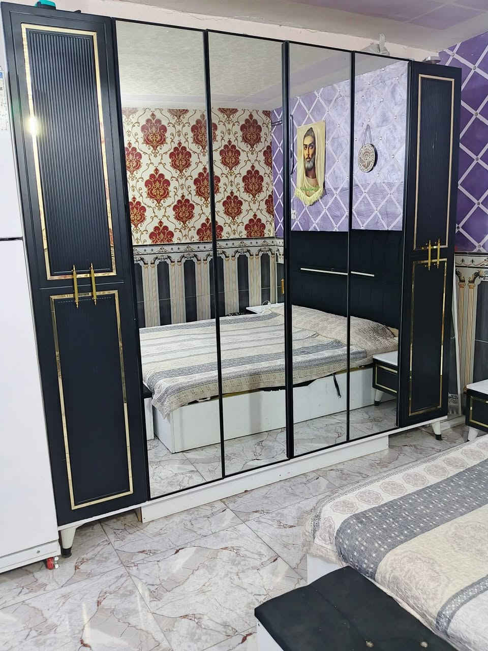 غرفه نضيفه بيع مستعجل ٤٠٠  وبيه مجال بسيط


**إذا كنت صاحب هذا الإعلان وتريد حذفه لأي سبب، رجاءا أرسل رسالة إلى الدعم الفني**