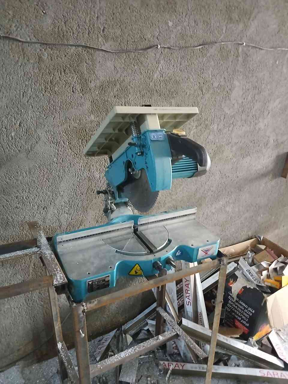 سلام عليكم كتر للبيع 
شغله كاونتر ومحجر. فقط
تيغ ستوني بدلته اقل شهر أخذته من مصطفى ديالى سعر ٥٥٠ الف
مكاني سماوه بلخضر 
***********
