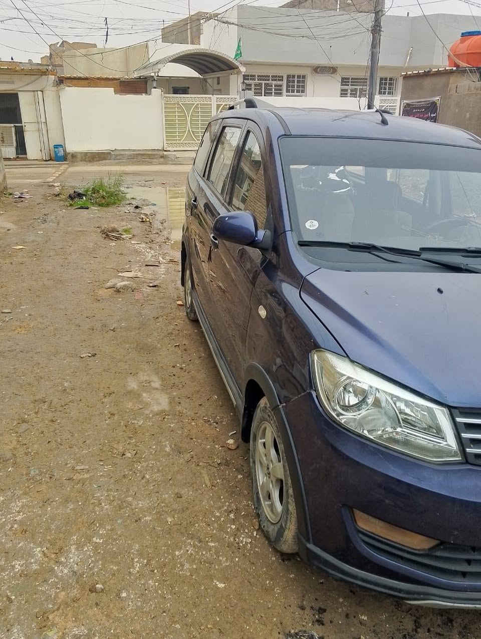 السلام عليكم صيني للبيع موديل ٢١ رقم بغداد السنويه الغايه 26 كير عادي محرك ٢٠٠٠ كير محرك تبريد تدفئه كل مكفول كفاله عامه من كلشي ٧ راكب السعر ٦٥ وبيها مجال مكان بابل ***********
