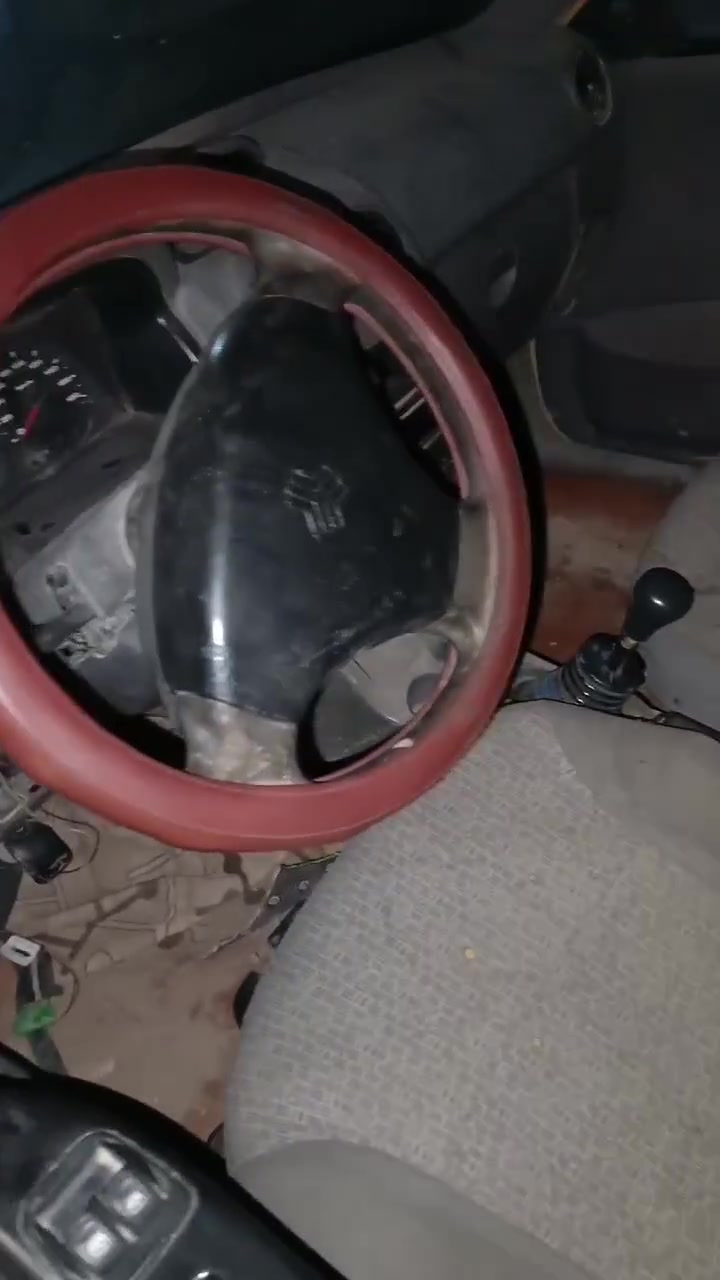 سايبا مديل ١٥ كشرها نضيف سياره متروكه سنويه ضايعه كوم حديد ب٨ وبيها مجال رقمي *********** مكاني سماوه الخضر
