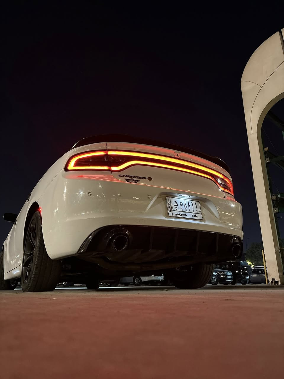 سلام عليكم
دوج تشارجر 2020 Sxt مواصفاتها معروفة
الممشى : 56 ميل
حادثها بسيط وتعتبر كلين وصارت بيها شخط بالباب بالعراق 

للاستفسار ***********
