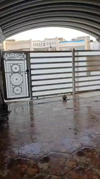 ٢٥٠م • ٣ طوابق • مقابل شارع ٢٠