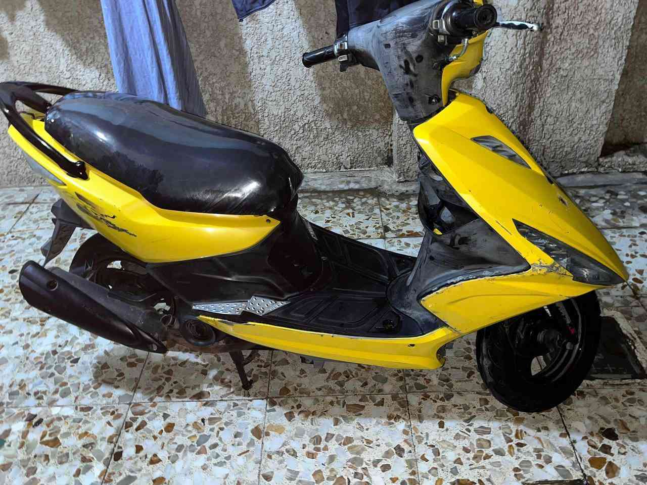 سلام عليكم دراجة ماكس مضلع دراجة مال ربة صارلة 3 اشهر نازلة ربة بوشة الدراجة ماداخلة تصليح ابد بوشة بلادي كفرات بلادي62 كفالة عامة محرك وكفرات 
للتنبيه موجود فديوة لصوت المحرك
مكاني بغداد الشعب 

اللاستفسار ***********
السعر750وبيها مجال
