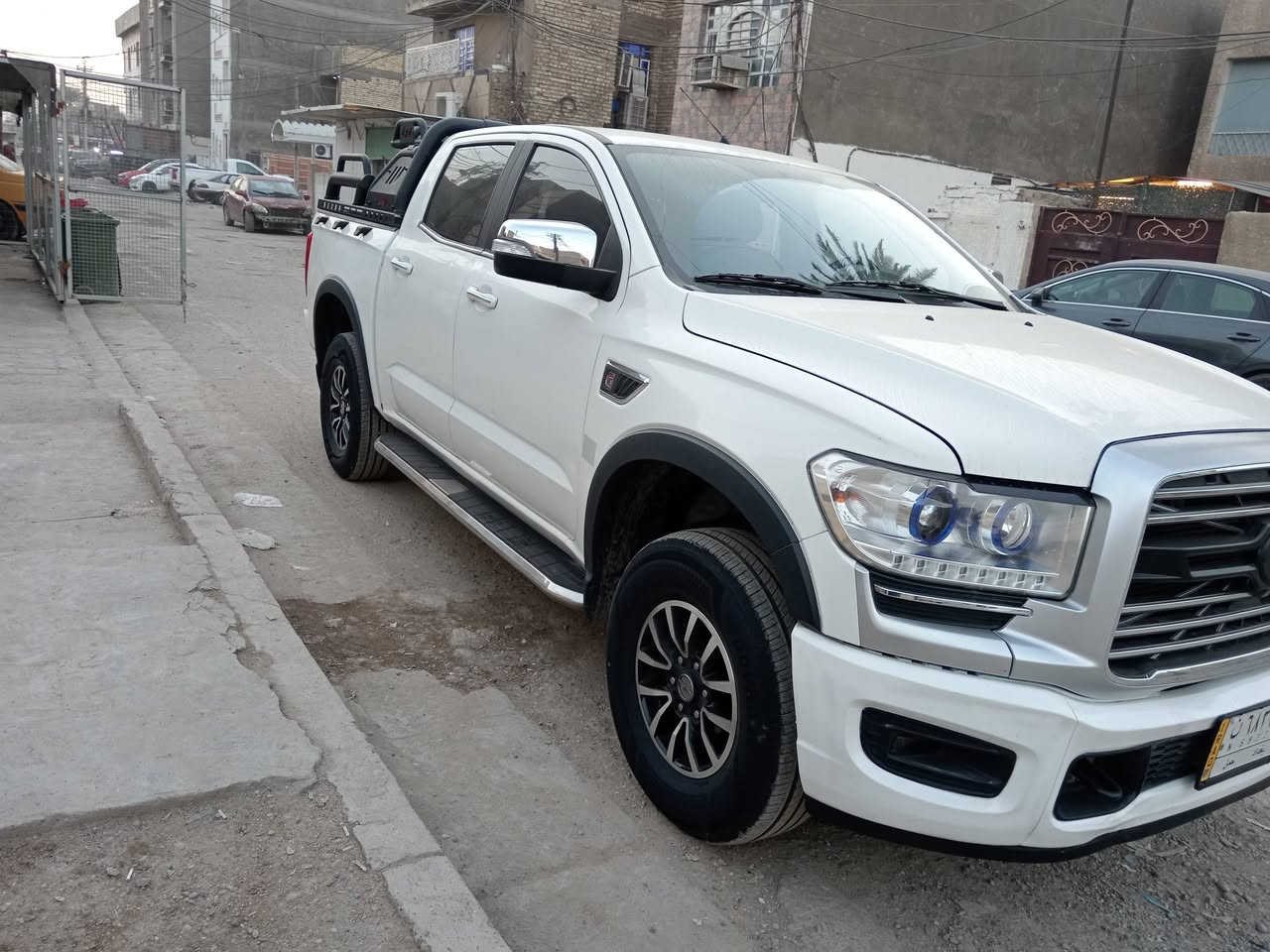 شباب سياره تيرا لورد صيني محرك وكير ميتشيبوشي 2400 تيربو كير عادي ست نمر السياره ماشيه 155 الف قابل للزياده  السياره حره تحويل مباشر البيع نقد بدون مراوس ١٦ مليون عراقي السياره كلش حلوه مكفوله من الدعمه والصبغ   *********** السياره موديل 22
