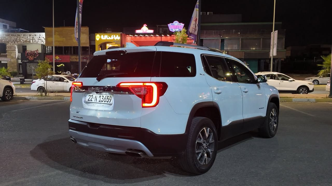 السيارة للبيع فقط
جمسي اكاديا وارد امريكي 2022 SLE

فول مواصفات للاخير  بدون بانوراما 

الضرر : جزء صغير من الجاملغ  الخلفي  وباب خلفي من الجها اليمين   و صور  الحادث موجوده  رقم الشاصي 1GKKNKL4XNZ146692

السيارة نظيفة وجديدة ما ناقصها شي 

رقم اربيل الدولي الجديد و باسمي والتحويل خلال ساعات  

ماناقصه مصرف دولار بشرط :

4 سلندر  2000CC  تيربو 20

1-الرادارات ( امامي - خلفي -جانبي ) السيارة كلها رادارات 

2-الكامرا خلفيه 

3- سبايدرات 

4-اشاير بالمري

5- 7 راكب 

6- 2 مقاعدخلفيه VIP

7-مقاعد كهربائيه 

8-فور ويل 

9-مقاعد امامية ( تدفئه  ) وتبريد

11-  9 وضعيات قيادة

12-تحديد مسار

13- مانع تصادم بالزجاج الامامي 

14-شاشه دجتل

15-فتح الجنطه كهربائي

16-تبريد خلفي مركزي

17-نقطه عمياء بالمري

19-شاشه ابل كار بلي

20-جنطه كهرباء

للاتصال:*********** عنواني بغداد الاعظمية   

فقط للبيع  

متواجد اتصال  وات ساب

سعرها 240
