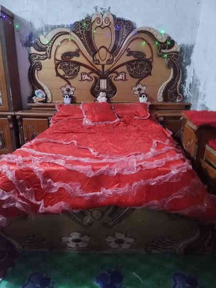 سلام عليكم
قرفه للبيع
 سعر 350
 مكان سيددخيل
 مبايل ***********
