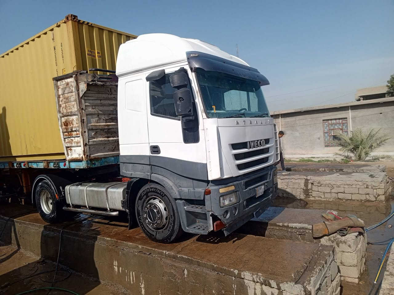 السلام عليكم افيكو استارلس تخم تأير شاصي مكفول مكينه اكروز 10مكفوله رقم بغداد شرط التحويل عربانه اربع محاور   مكان بغداد البسمايه الاالستفسار *********** السعر 165ممتواجد عل الفيس بوك
