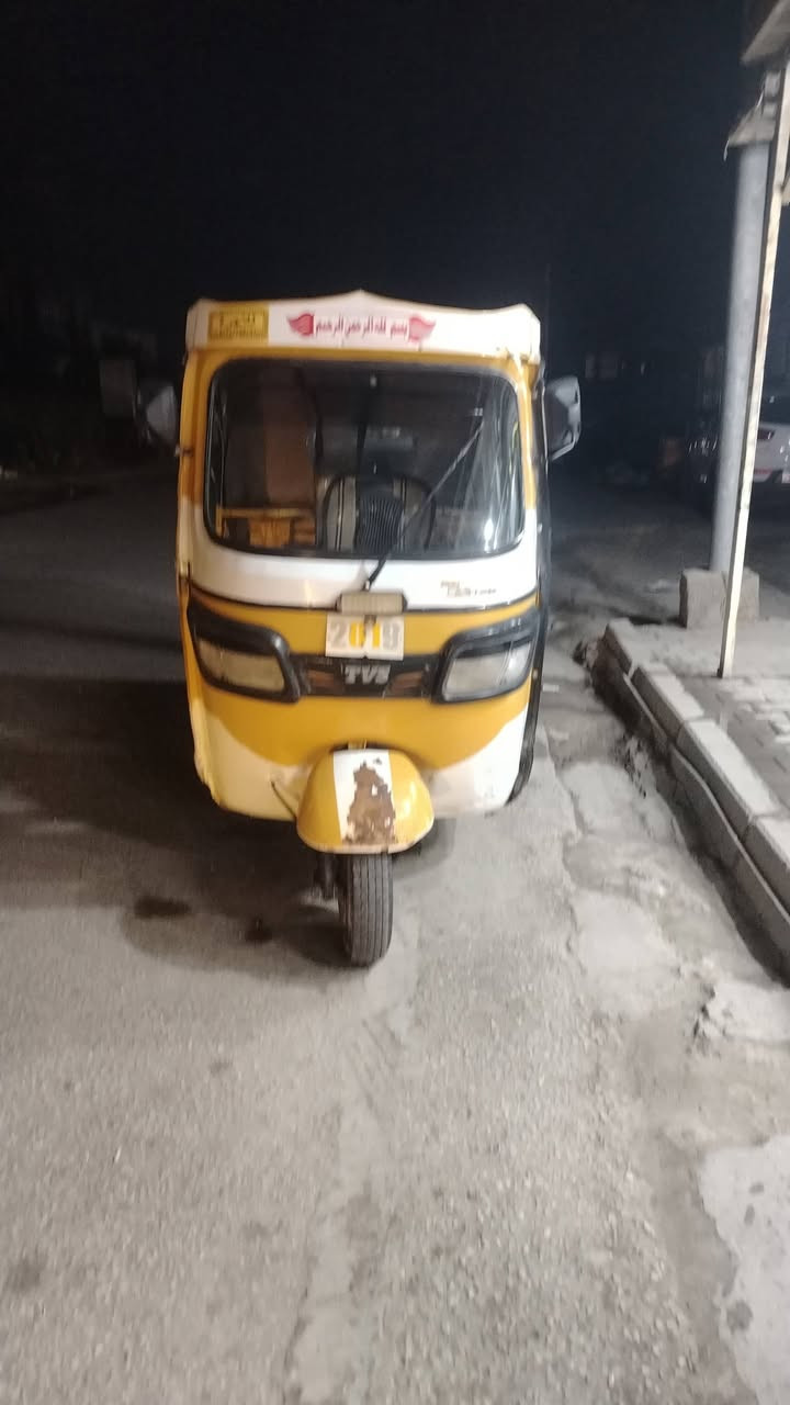 سلام عليكم تكتك للبيع تي في اس مديل 2016داخلة بل 17مكينة 2021نضيفة اكسل نضيف اوراق صولي كهربائيات كلهة شغالة كلجات جديد بنزات جدد تكتك كاملة مابية اي نقص احلة من صور سعر2800وبيهة  مكاني بابل اسكندرية ***********
