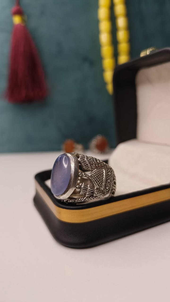 خواتم فضه عقيق 💎
صياغات ثقيله 
يوجد توصيل داخل الناصريه فقط 

***********
