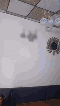 بيت خمسين متر ركن مربع  حي النداء مقابل مجمع الاميرات  طابو صرف بناء طابوق درجه اولى
قاطين الثاني سندويش
سقف 
مع سقوف ثانويه 
بناء جوا ستقبال وصاله ومطبخ من ظمن صاله وحمام 
قاط ثاني غرفتنين وحمام وصاله صغيره
سعر ٦٥ مع المجال ***********
