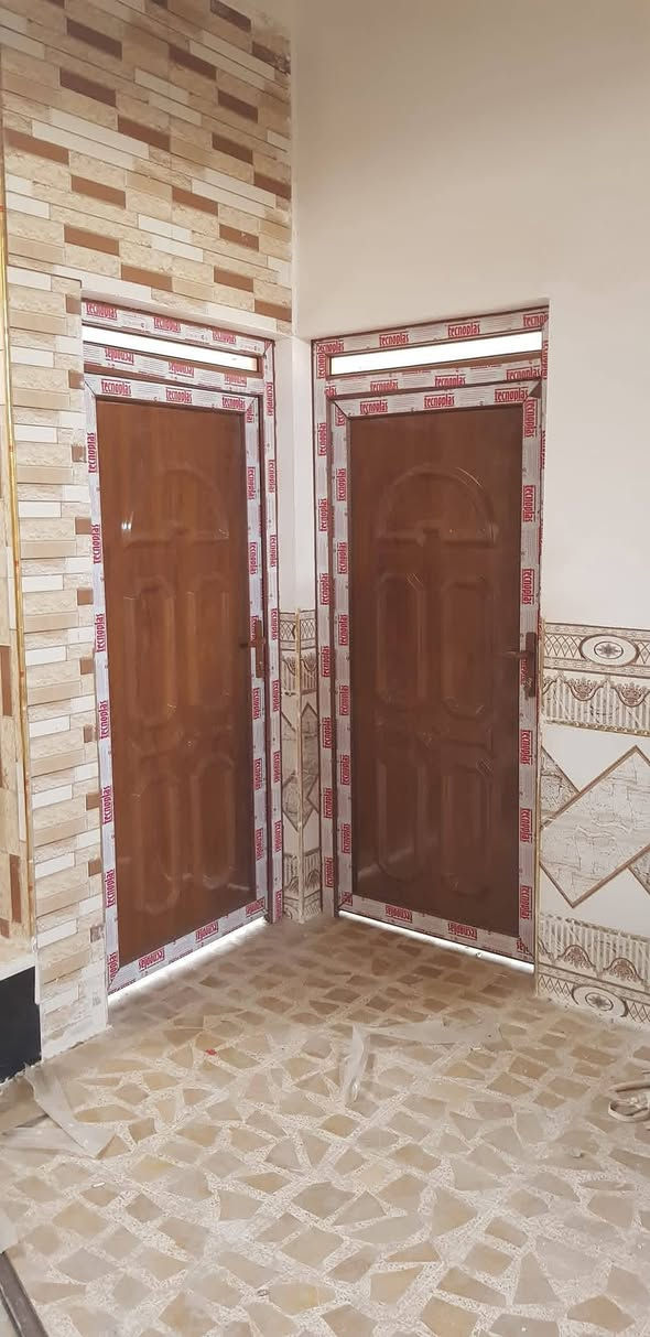🔥 _عرض خاص ولمدة محدودة - خصم 10%_ 🔥  
_معمل الإمارة للبلاستك والألمنيوم_ 💪

نختص بعمل _كافة أنواع الأبواب والشبابيك والمطابخ الحديثة_ بأعلى جودة وأسعار منافسة

✅ PVC وألمنيوم درجة أولى  
✅ عزل حراري وصوتي 100%  
✅ مقاومة للرطوبة والعوامل الجوية  
✅ تصاميم عصرية وألوان متعددة  
✅ تفصيل حسب الطلب + تركيب وضمان

📍 _العنوان_: الموصل - الجديدة، شارع السايلو  
📞 _اتصال واتساب_: ***********  

_اتصل هسه واستفاد من خصم 10% قبل لا يخلص العرض!_ ⏳

#معمل_الإمارة #خصم_10 #أبواب_PVC #شبابيك_المنيوم #مطابخ_حديثة #الموصل
