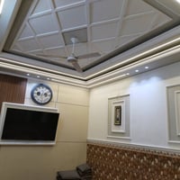 نصف قطعة  بناء حديث واجهه 9م النصف الثاني للركن  الفرع العريض  قطاع 30...