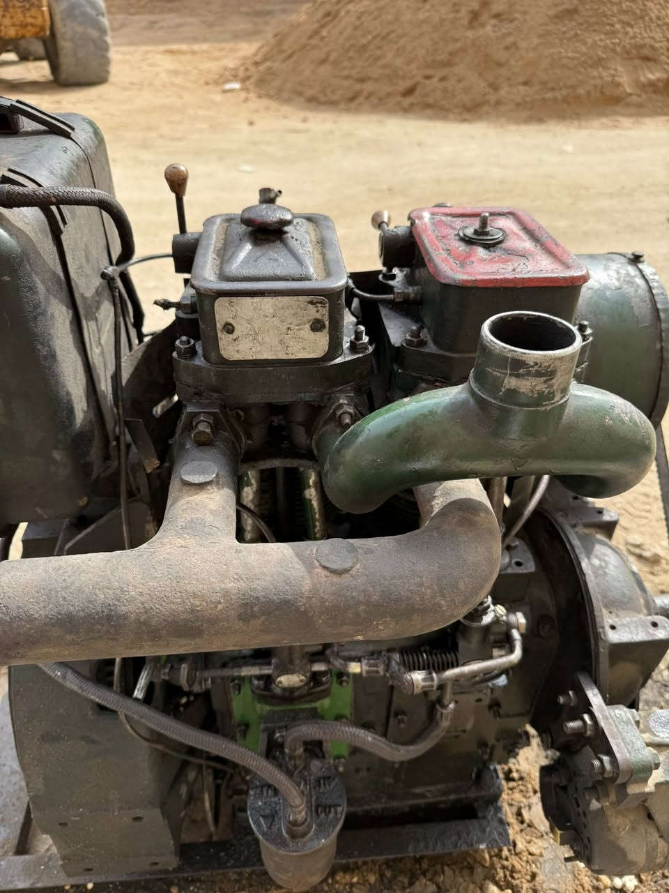 سلام عليكم محرك هندي نوع كلسكار بستمين
تبريد هواء سلف بلادي 
المحرك يشتغل بس يصعد رون
 تجفيت جديد بوش بستم رنكات 
السعر 500 وبيه مجال 
العنوان كربلاء البوبيات ***********
