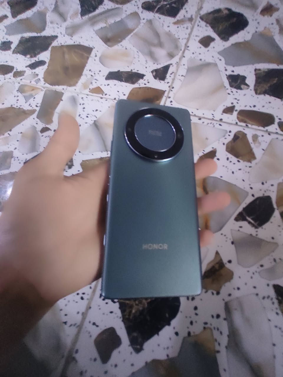 هونر اكس 9 a فايف جي 
نضيف فقط فطور بل لمس مامثر شي 
فول 
ذاكره 256 رام 16 
ببجي 60 فريم سلس 
كاميرات طبع 
سعر 175 بي مجال حك جيتك فقط


**إذا كنت صاحب هذا الإعلان وتريد حذفه لأي سبب، رجاءا أرسل رسالة إلى الدعم الفني**