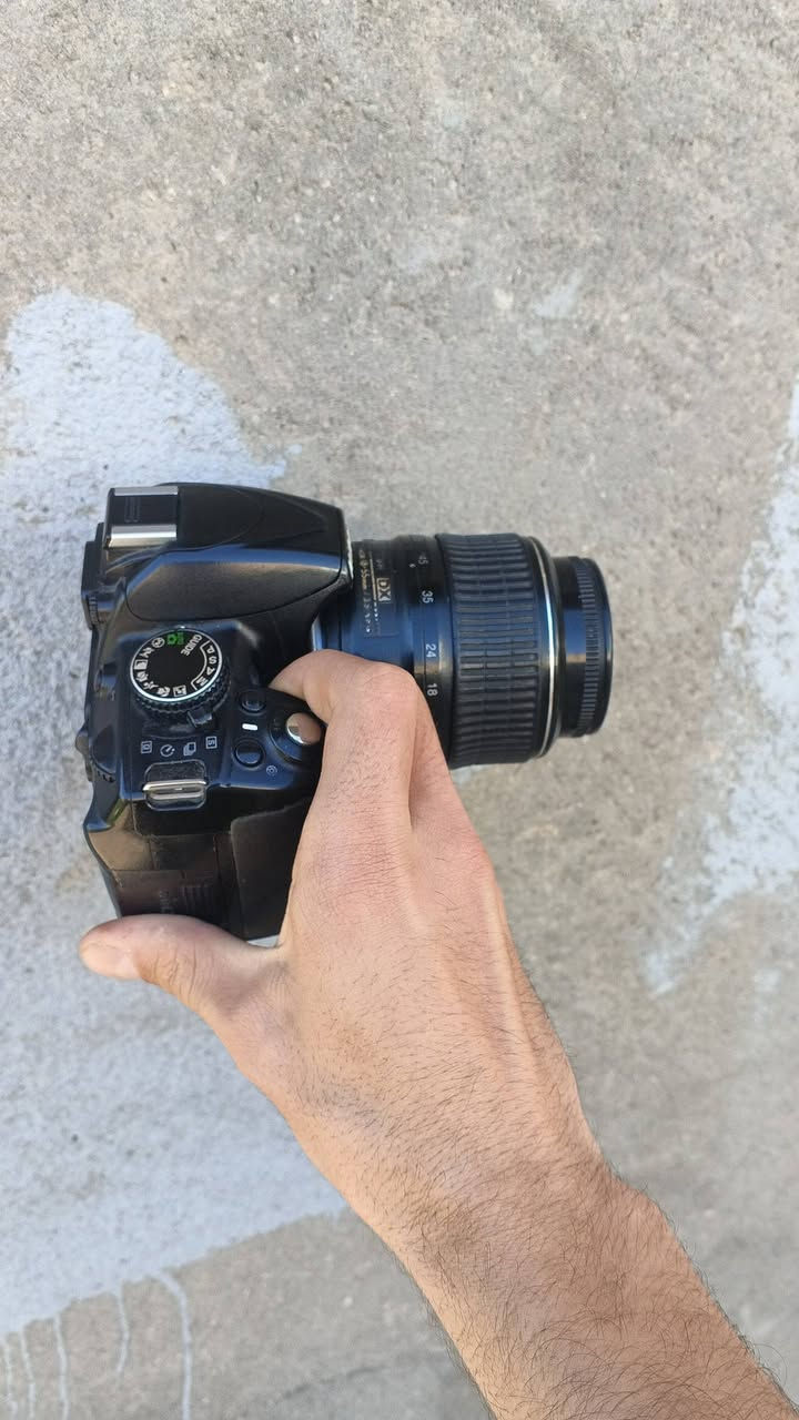 كامره نيكون D3100
السعر جدا رخيص✅
سعرهاا :  150الف
عدسه 18-55
شاحنه 
وتحويل الصور من الكامراا للحاسبه
بطاريه 1
رام 64
***********
مكاني بغداد المحمودية ناحية الرشيد
