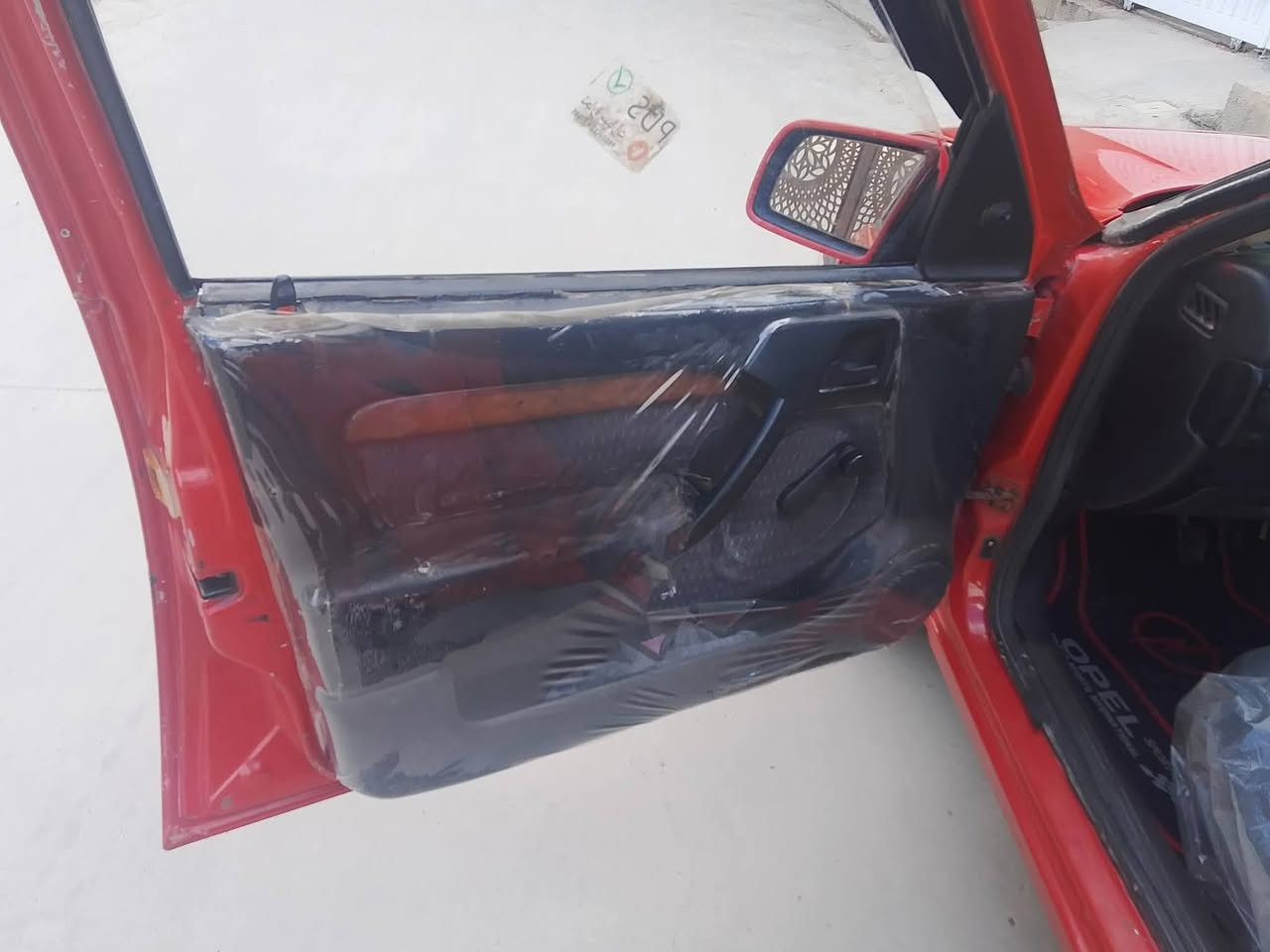 السلام عليكم
فكترا موديل 91 حجم 18 
مشروع وطني لحد 2028
رقم كركوك 
صبغ جماليه ماببها حادث 
دفتر بانزين شرط تحويل 
السعر 35وبي مجال شي قليل 
عنوان السيارة كركوك 
رقم الهاتف ***********
