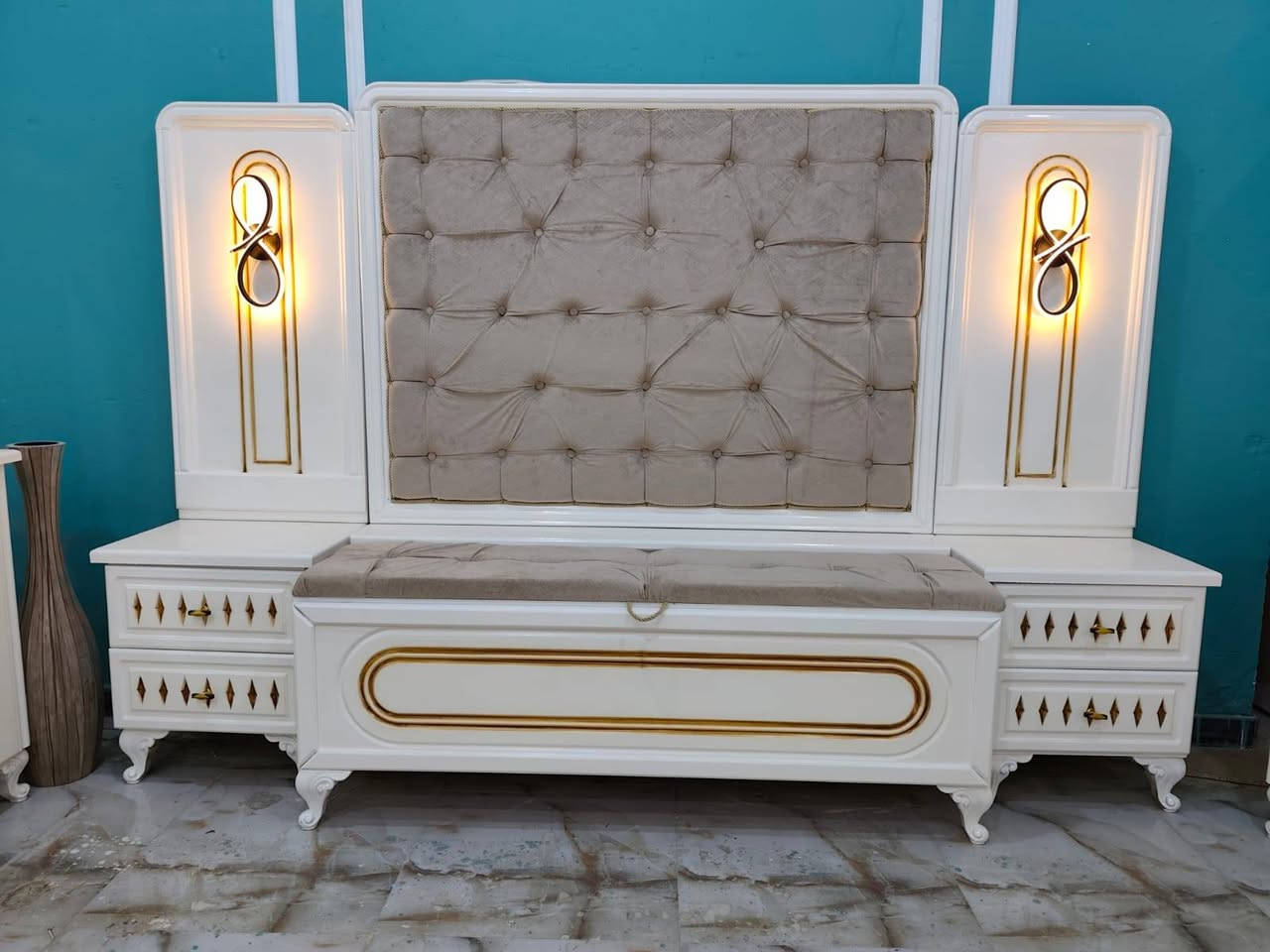 متوفر انواع الغرف العراقيه
التصميم تركي الخشب بلوك 
كل الغرفه 
العنوان ناصرية 
***********
