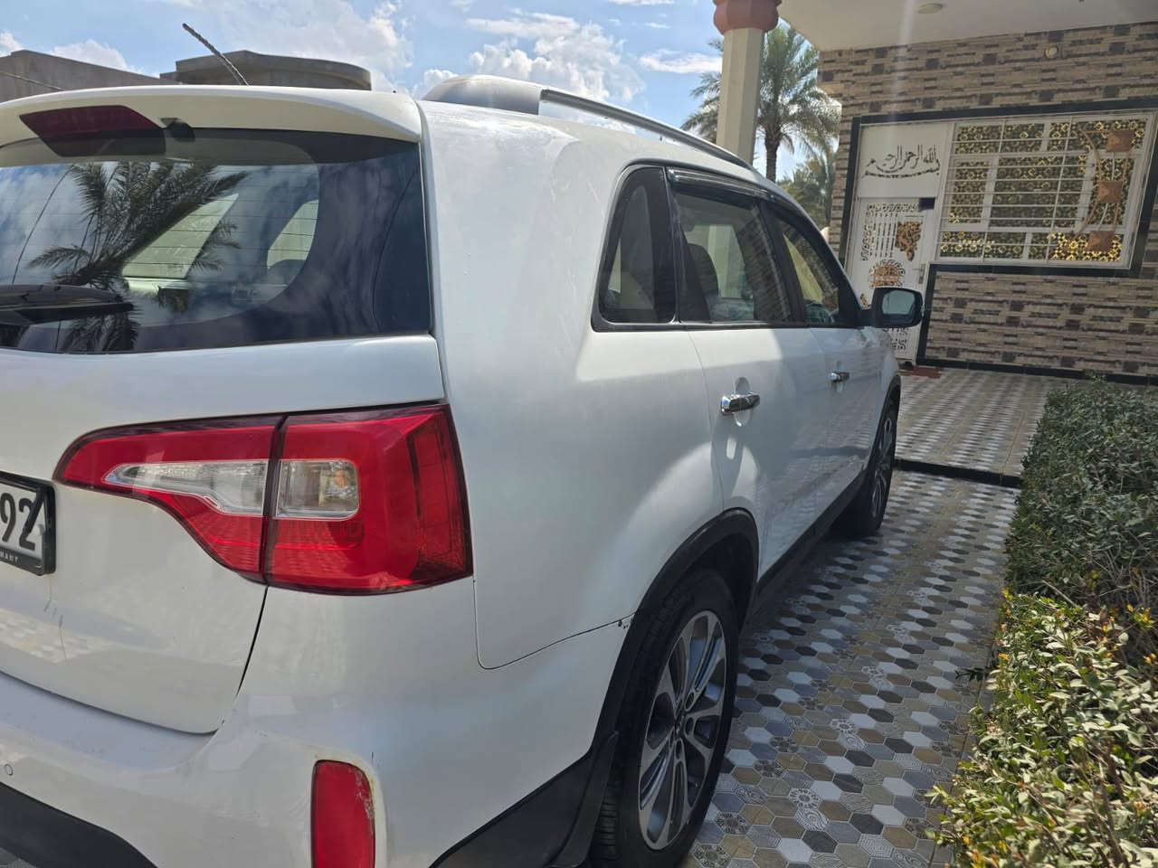 السلام عليكم من رخصة الادمن 
سورنتو 2014 خليجي 
رقم سليمانيه باسمي 
محرك 2400 
فول مواصفات عده الفتحه 
بصمه كشن كهرباء
 7راكب 
تبريد 3قطع 
السياره جاهزه من كلشي 
تخم تاير صدر امامي خلفي 
تبريد تدفئه كير محرك كله مكفول 
بيهه رشات كلير اثر شخط بدون دواخل 
بدون ارباك مكان السياره ديالى المقداديه 
السعر 154 وبيهه مجال 
***********
