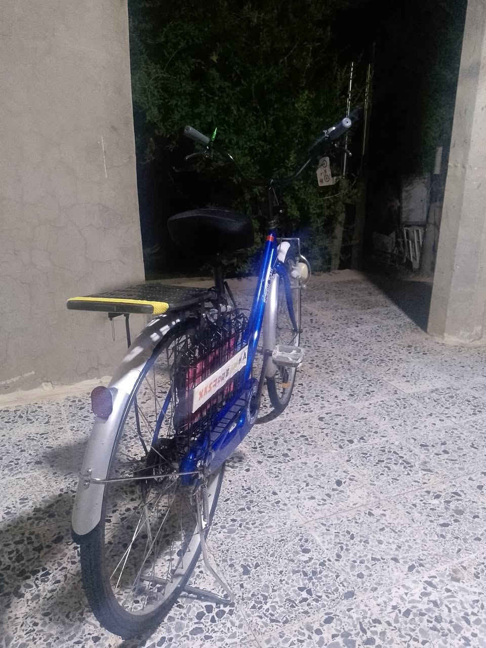 سلام عليكم باسكل للبيع ياباني حجم 27نضيف مثل ماموضح بل صوره سعر 90وبي مجال عنوان رمادي 8شباط رقم ***********
