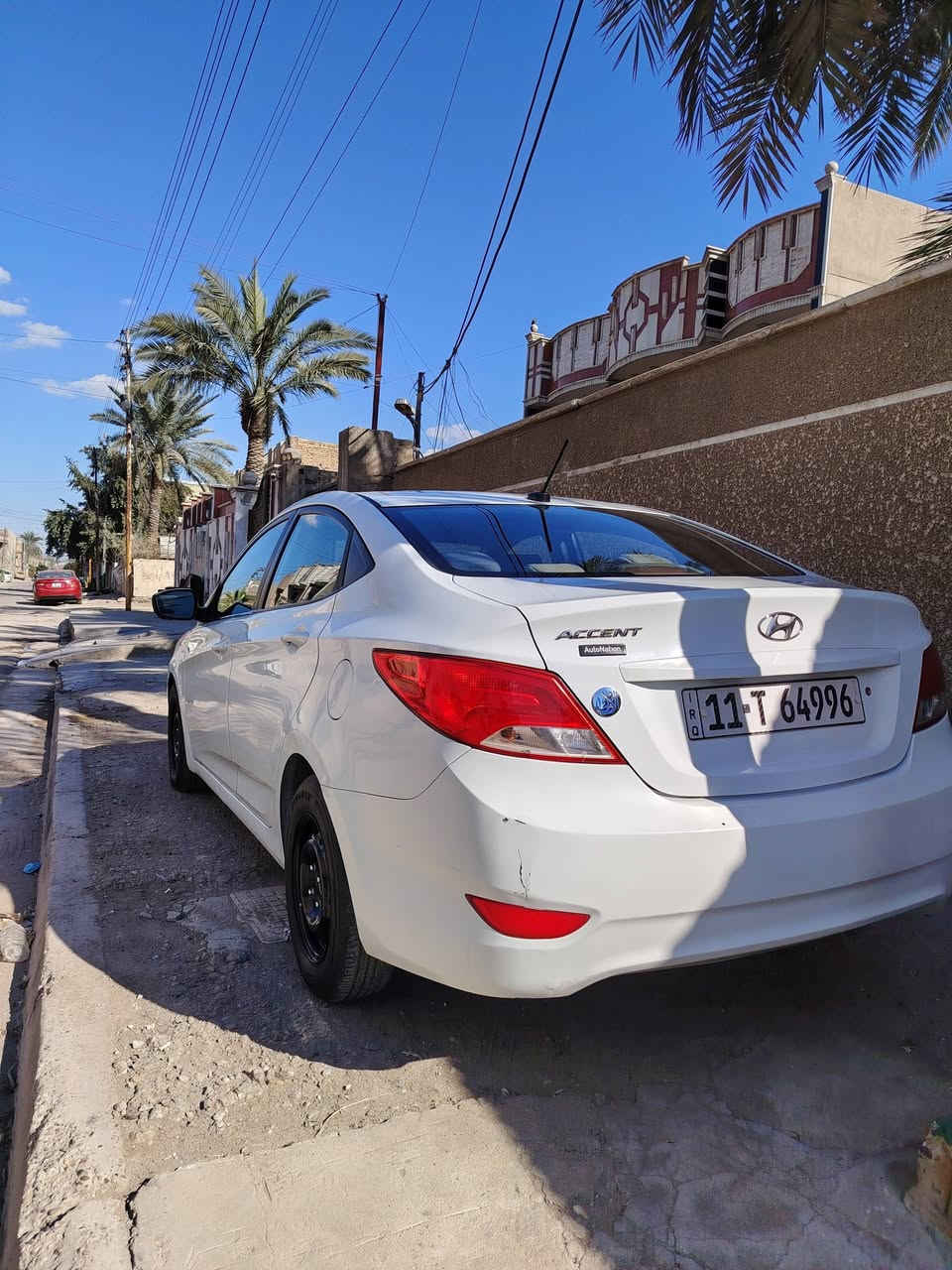 السلام عليكم
اكسنت موديل 16 امريكي حادث جاملغ وبنيد مال امريكا
بالعراق بيها بارد الهلال وربع من الباب الجهه اليمنى
كير مكينه مكفولات سيارة ما ناقصهه شي ماشية 140
هاتف : *********** او خاص موجود
