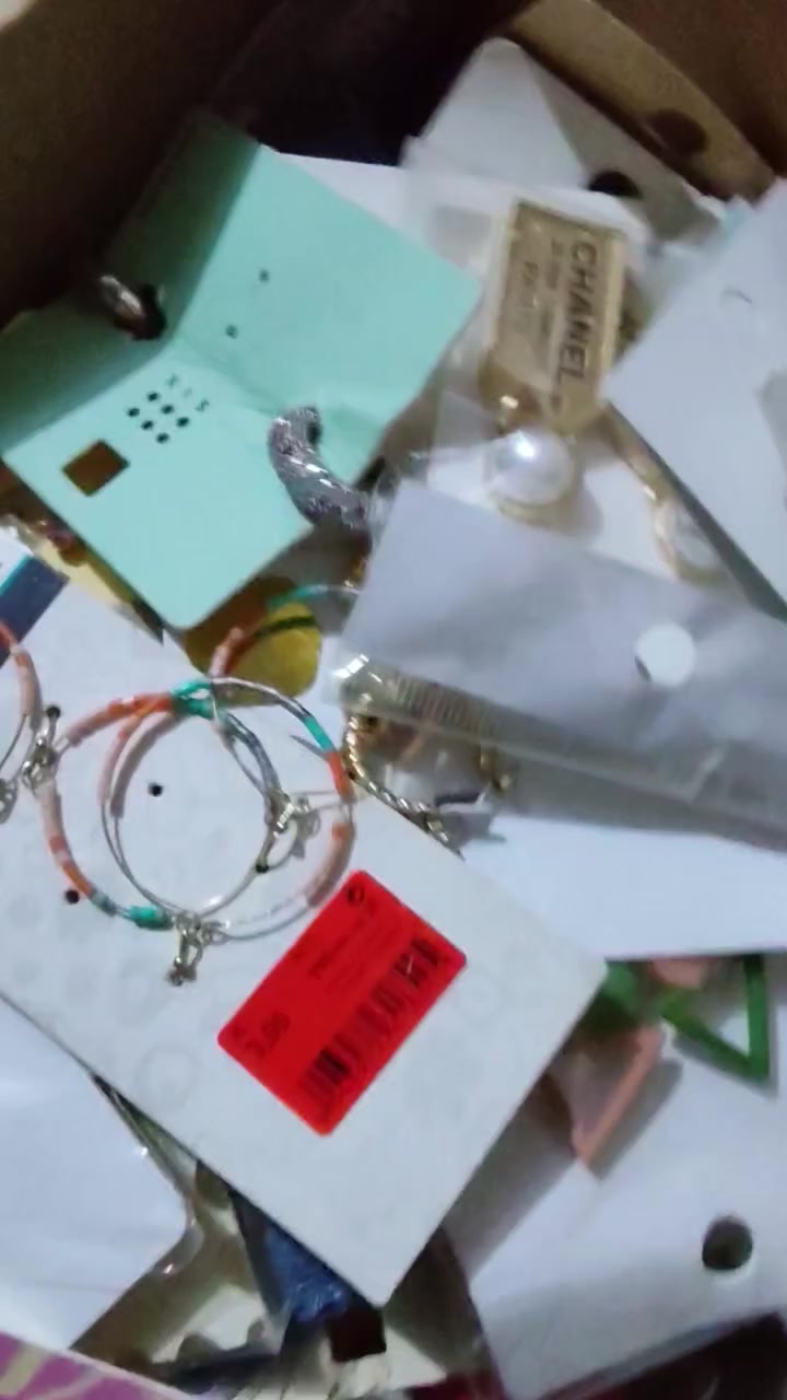 كراتين تراجي أوربي بالكارتون ١٠٠كارت بسعر٢٥ الف مع التوصيل


**إذا كنت صاحب هذا الإعلان وتريد حذفه لأي سبب، رجاءا أرسل رسالة إلى الدعم الفني**