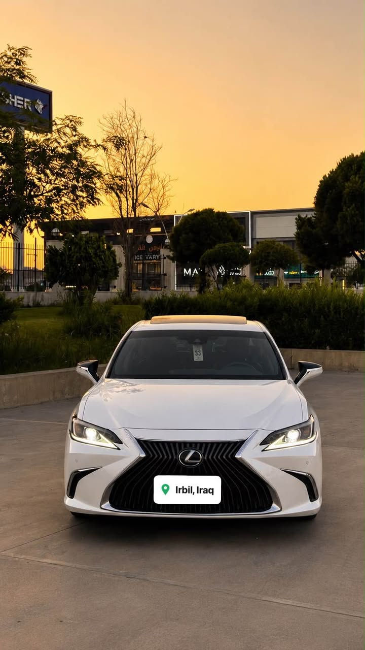 للبيع Lexus ES 350 Luxury موديل 2021 – 👑Clean Title

فرصة للراغبين بسيارة فاخرة بحالة ممتازة.

السعر 33.300$ (333)ورقه

👑Lexus ES 350 Luxury 2021

* Clean Title.
كفاله عامه من الرقم للرقم 
رقم هزه فحص سنويه كلها جديد 
* الممشى: 53,000فقط.
* السيارة بحالة الوكالة، استخدام نظيف جدًا، شرط ايد وحده 
* المحرك، الكير، الكشر ،بحالة ممتازة، والفحص وين ما يعجبك انت 

المواصفات:

* محرك V6 3.5 لتر 302 حصان.
* الگير أوتوماتيك 8 سرعات.
* نظام قيادة Eco / Normal / Sport.
* تشغيل بصمة مع دخول ذكي لجميع الأبواب.
*صندوق شفط كهربائي
* فتحة سقف كهربائية.
* مقاعد جلد فاخرة.
* مقاعد أمامية كهربائية مع حفظ وضعية السائق.
* تبريد وتدفئة للمقاعد الأمامية. 
*ستيرن تدفئه
* شاشة معلومات كبيرة.اكبر حجم باللكزس
تحكم ماوس 
* دعم Apple CarPlay وAndroid Auto.
* شاحن لاسلكي للهاتف.
* كاميرا خلفية.
* حساسات أمامية وخلفية.
* مثبت سرعة.
* تكييف أوتوماتيك ثنائي المناطق.
* إضاءة LED أمامية وخلفية.
* مرايا كهربائية قابلة للطي.
* جنوط ألمنيوم أصلية.
* نظام Lexus Safety System ويشمل:
    * رادار أمامي.
    * فرملة طوارئ تلقائية.
    * تنبيه مغادرة المسار مع المساعدة على البقاء في المسار.
    * مثبت سرعة راداري.
    * قراءة إشارات المرور.
    * مراقبة النقطة العمياء والتنبيه عند الرجوع للخلف.

السيارة نظيفة جدًا من الداخل والخارج، والمحافظة عليها ممتازة، وجاهزة اكدر اكلك نسبة 99‎%‎

للاستفسار التواصل على الخاص أو الاتصال. 
***********
*********** 
السعر قابل للتفاوض بالحدود المعقولة بعد المعاينة. ولي مايعجبه اخلي بعيوني أربيل, العراق


**إذا كنت صاحب هذا الإعلان وتريد حذفه لأي سبب، رجاءا أرسل رسالة إلى الدعم الفني**