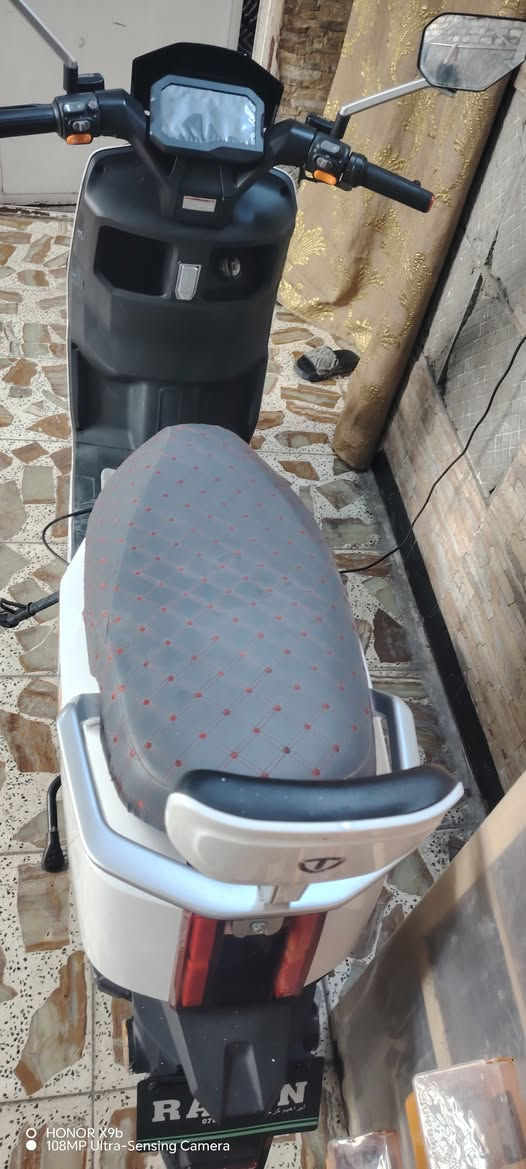 سلام عليكم دراجه شحن لبيع سمه ريان جديده لبيع ٩٠٠و بيه مجال رقم ***********
