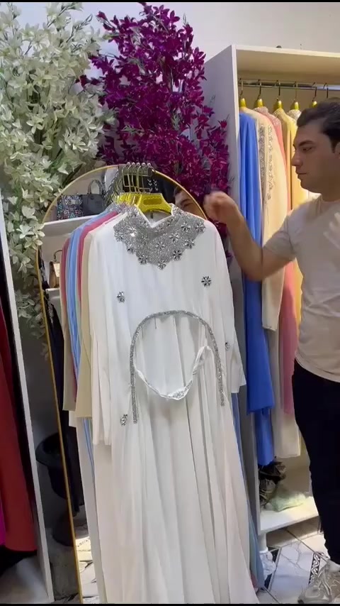 "إطلالة ملكية بلمسات عصرية.. أناقة لا حدود لها 👑"

للحجز والاستفسار مراسلتنه دايركت او زوزرونا 
خانقين حبيب مول محل ركن الأميرات 
يتوفر توصيل لجميع المحافضات


**إذا كنت صاحب هذا الإعلان وتريد حذفه لأي سبب، رجاءا أرسل رسالة إلى الدعم الفني**