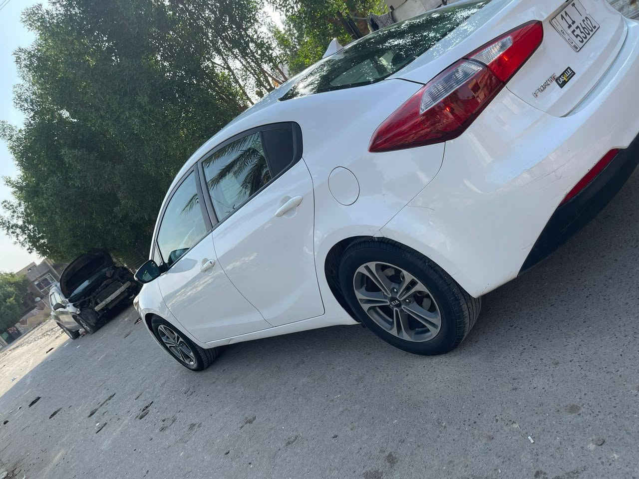 السلام عليكم كيه فورتي موديل 15 وارد امريكي حادثه خفيف تصليح وصبغ البنيد  والجاملغ بدون ضرر داخلي صور الحادث بل منشور  رقم بغداد باسمي هزه وسنويه جدد  مواصفات نص فول شاشه وكامره ويل كب خليجي اشاره بل مري ليت عدسه بلجكتر زينون سياره جاهزه تخم تاير تبريد ثلج حداديه خلفي امامي 100 \100 مكينه 2000دوش كير ايتي المرغوب  مكان السياره ناصريه مركز تفاصيل اكثر اتصل ***********
