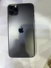 ايفون 11 برو ماكس ذاكرة 256 البطارية 92 مبدل شاشة اصلية بلديات ..بغداد...