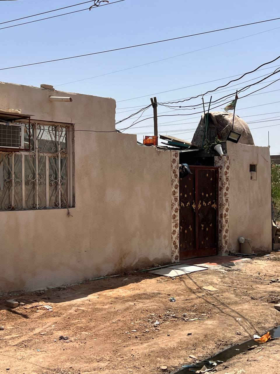 دار للبيع منطقة ال معالي قريب الشارع العام 
📐 مساحة الدار 120 متر 
( غرفتين - صالة - مطبخ - براني  - صحيات) 
السعر 19 مليون ونص 
☎ للتواصل أو لعرض عقارك : ***********
