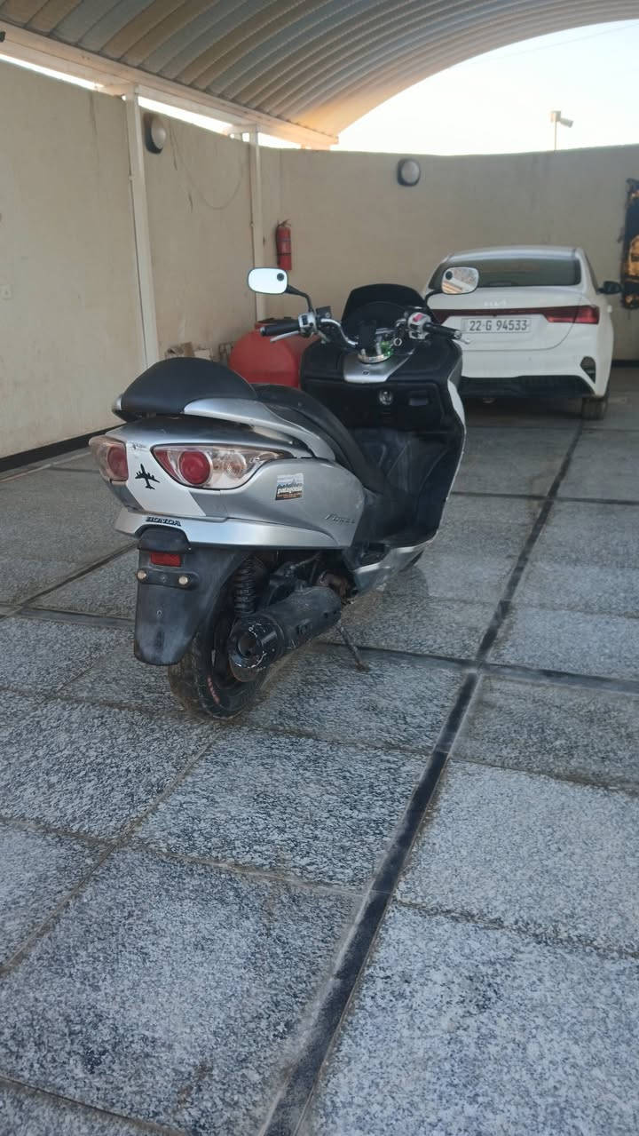 سلام عليكم دراجه فورزه 08 عميه مبدل بس كازكيت مكينه لا تبخر ولا تنقص شعله ومعدل تشك الكاع كهربائيات كلها شغاله اشاير دبل اشاره عالي ناصي كلها شغاله الكير ملغي يعني انسه العطل الصبح نكر سلف تشتغل ما تئخر ابد رون واحد ونص معدل 135  سعر دراجه 850 وبيه مجال لطيبين مكاني البصره شط العرب رقمي ***********
