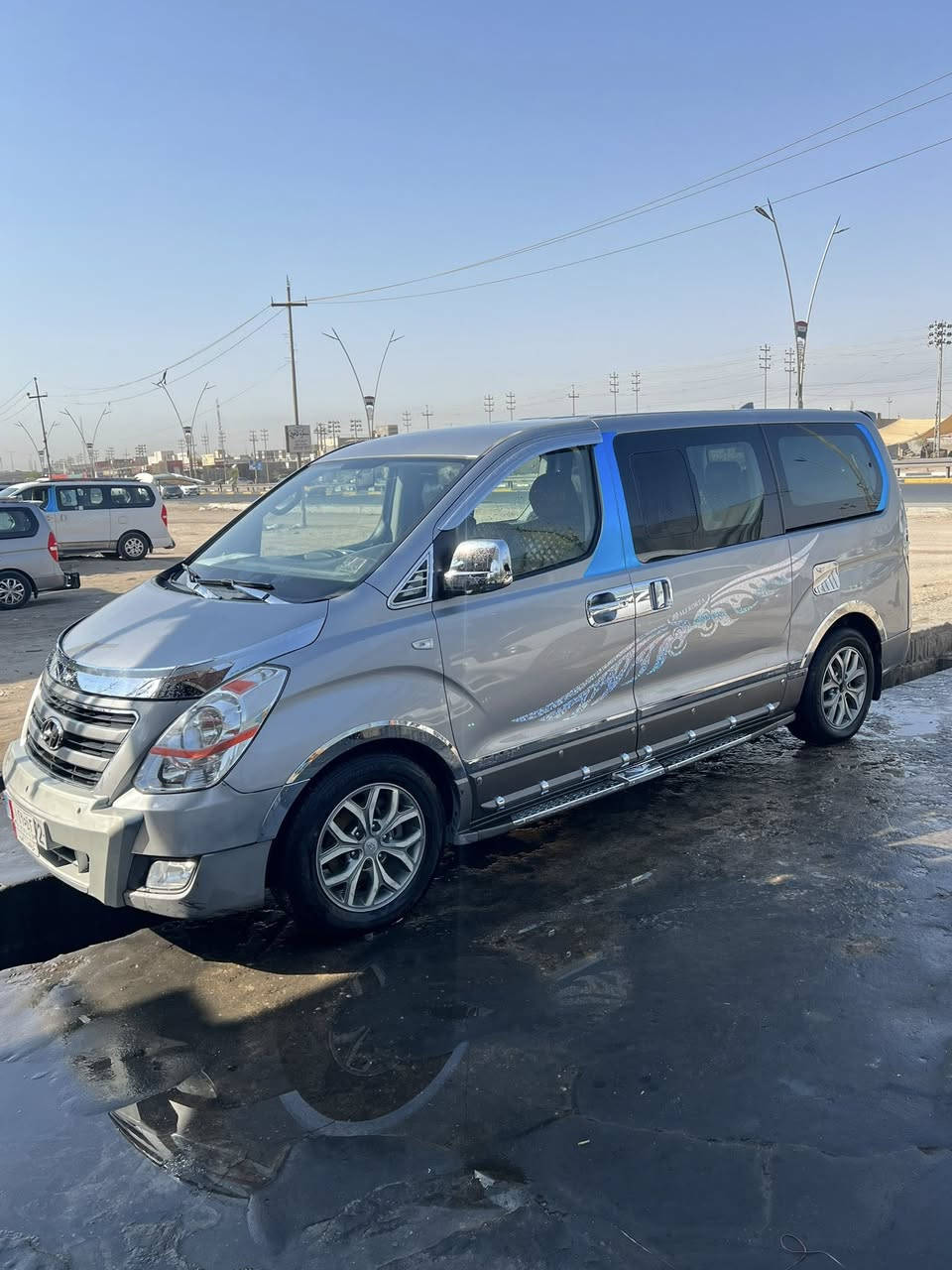 السلام عليكم ورحمة الله ..ستاركس موديل 2018 بسمي تحويل مباشر تاخذ صافي ضريبه وهيئة ..مكينه مجول تفرعات دبلو شرط لا تنقيص ولا تبخير ..بيها بارد بالجاملق الخلفي و قطعه رش بكوريا حداده تمام .. تدفئه وتبريد جيده جدا 
السعر 240 وبيها مجال للشراي 
اتصل وتدلل ***********
