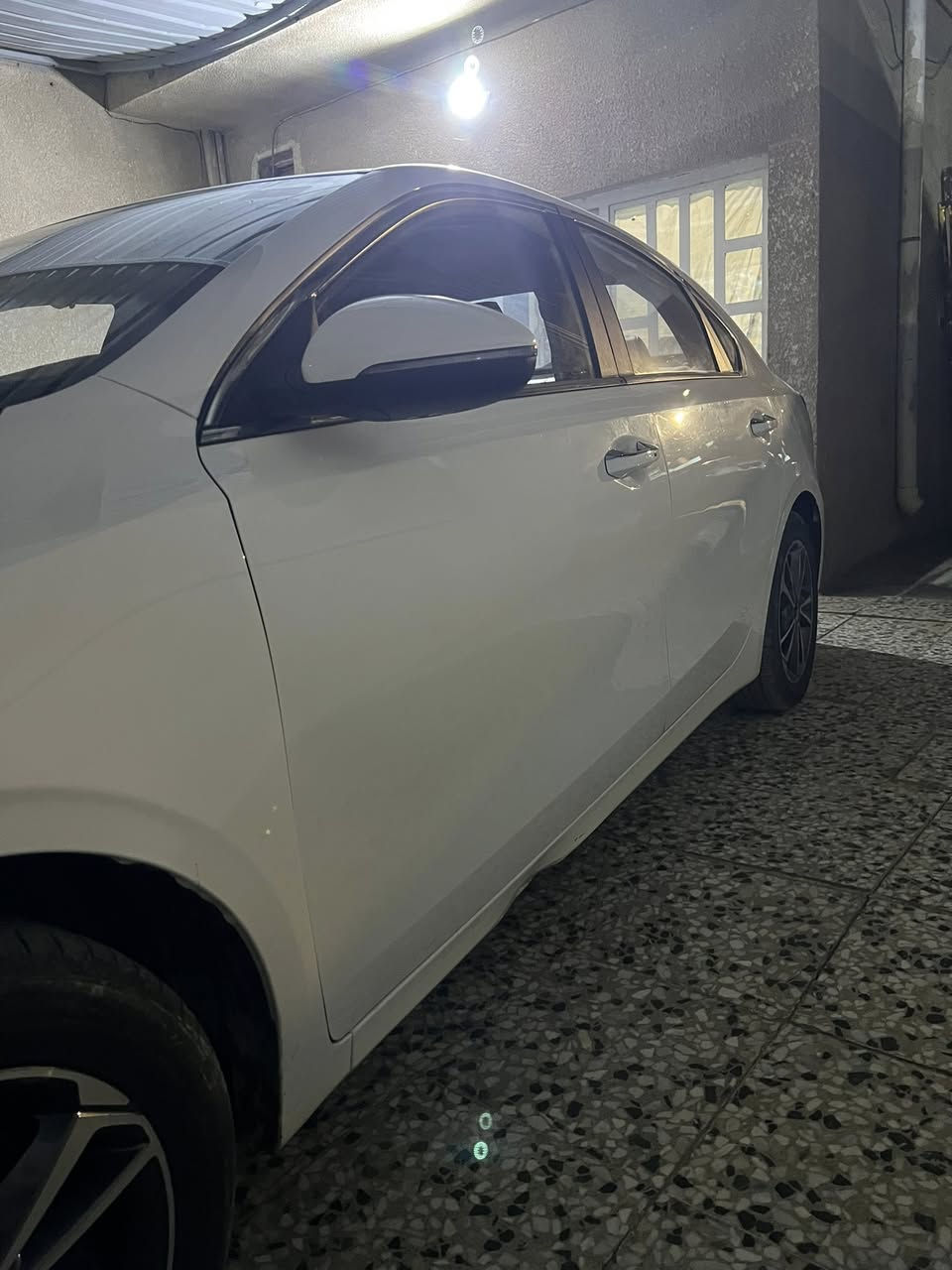 كيا  K3 فووول مواصفات2022
مكفوله من الصبغ 

فتحة 

بصمة

محرك 1500 دبل نوزل

ماشية 28

كشنات جلد

شاشة

كامرة

حساسات

مود درايف 

اوتو هولد

سايد بريك بصمة

رقم أربيل باسمي اتريد تحويل لو وكاله عادي

باقي المواصفات موضحة بالصور المكان بغداد الغزاليه

السعر 143$ وبيهة مجال للاستفسار ***********
