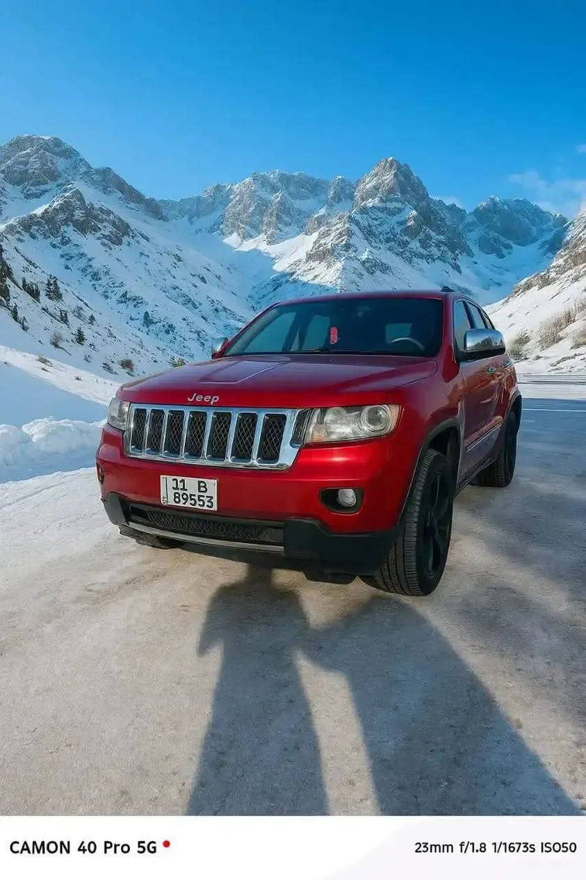 السلام عليكم بيع او مراوس حسب القناعه جيب موديل ١١ فول مواصفات
حادثهه جاملغ خلفي وبابين كلير تخم تاير جديد منضومه زنون 
نصبتهه تخبل 
معروفه موصفاتهه 
مكان السياره بغداد 
***********
وات ساب او خاص
