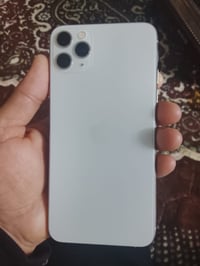 ايفون 11 برو ماكس  كلة ع بلاد شرط ممفتوح وفول نظيف  ذاكرة 256G بطارية ...