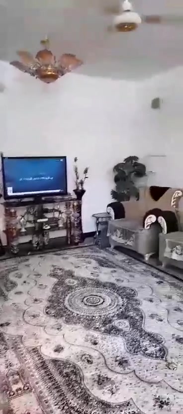 مشتمل ١٠٠م مربع طابق ونصف في الطشاش الأولى شارع القاضي قرب روضة البراعم مراوس او للبيع هذا رقمي ***********مكاني الطشاش الأولى
