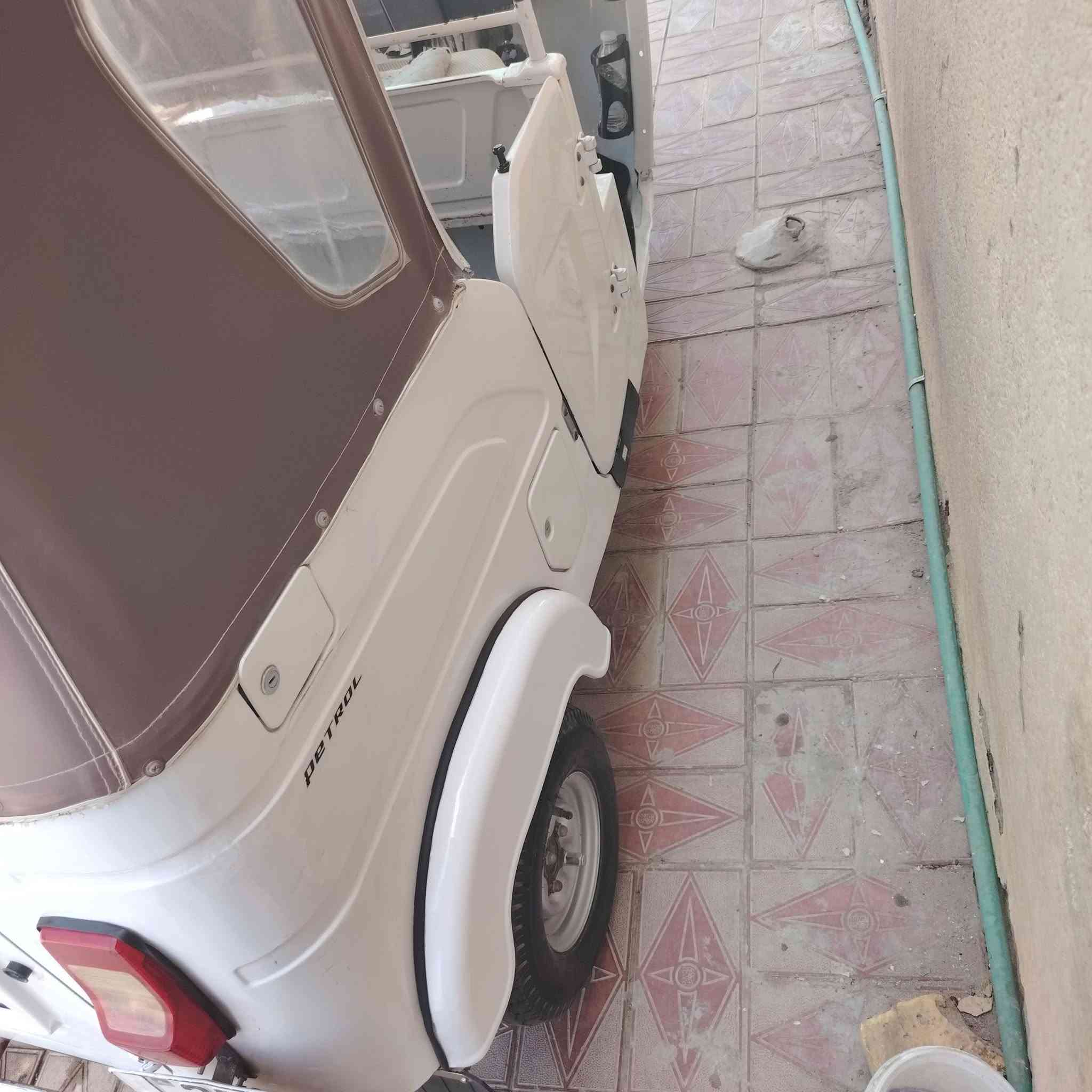 سلام عليكم
تكتك مديل 22
رقم وسنويه التكتك بسمي الدراجه ابدل بيه كصه وتوني معمر اخياساته كملته على اخر حبايه والمكينه ابدل بيه بس بستم دراجه كامله مابيه اي نقص السعر 8وبيه مجال وبخدمت الشراي وهاذه رقمي (***********)
خاص ماجاوب
