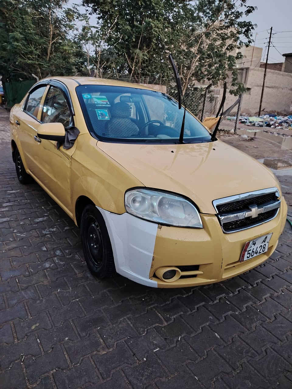 سلام عليكم افيو موديل ١١ اصل صفره شركة العامة، رقم أنكليزي دولي باسمي مداور ثاني يوم بيها قطعتين جاملغ الأمامي مبدل والجاملغ الخلفي الأيسر مصفرة هيئة وغرامات. 
ملاحظة المحرك كايم ،ب٥٠ وبيها مجال للتواصل *********** واتساب متواجد
